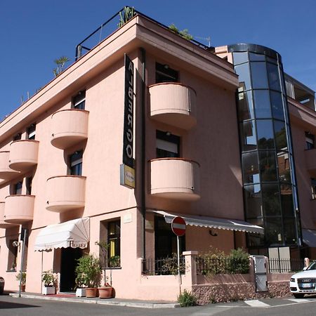 Hotel Aurora Кастильоне-делла-Пеская Экстерьер фото